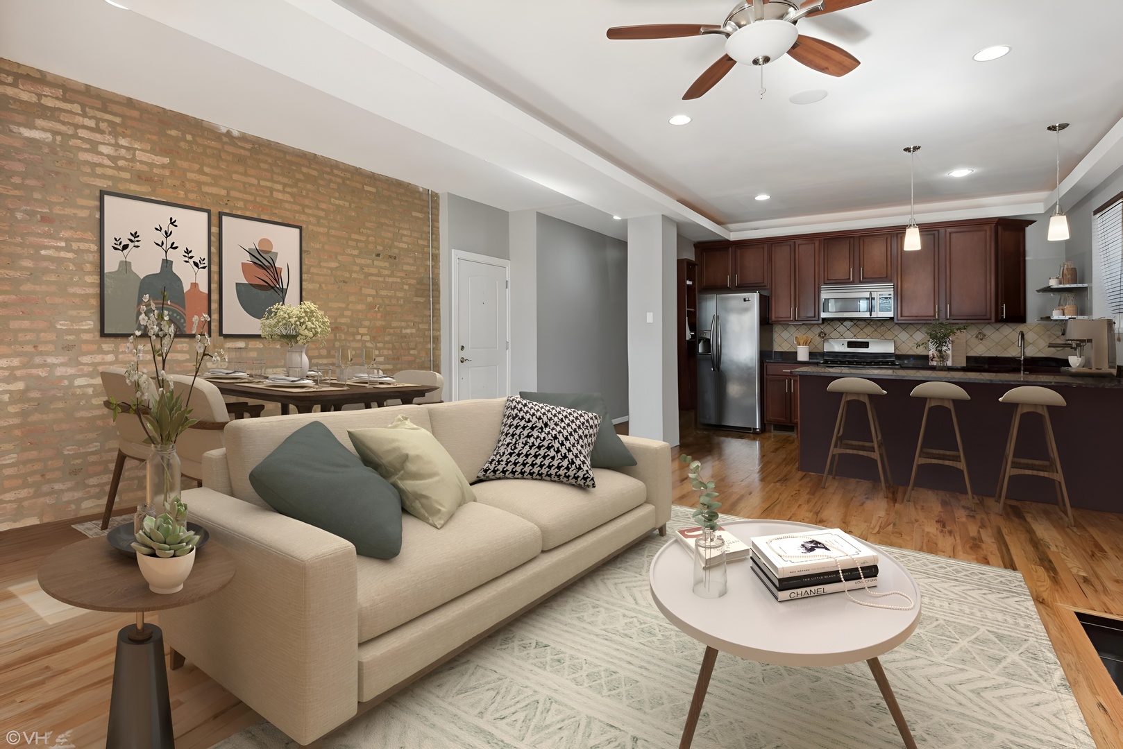 642 E 50TH Street Unit: 1E