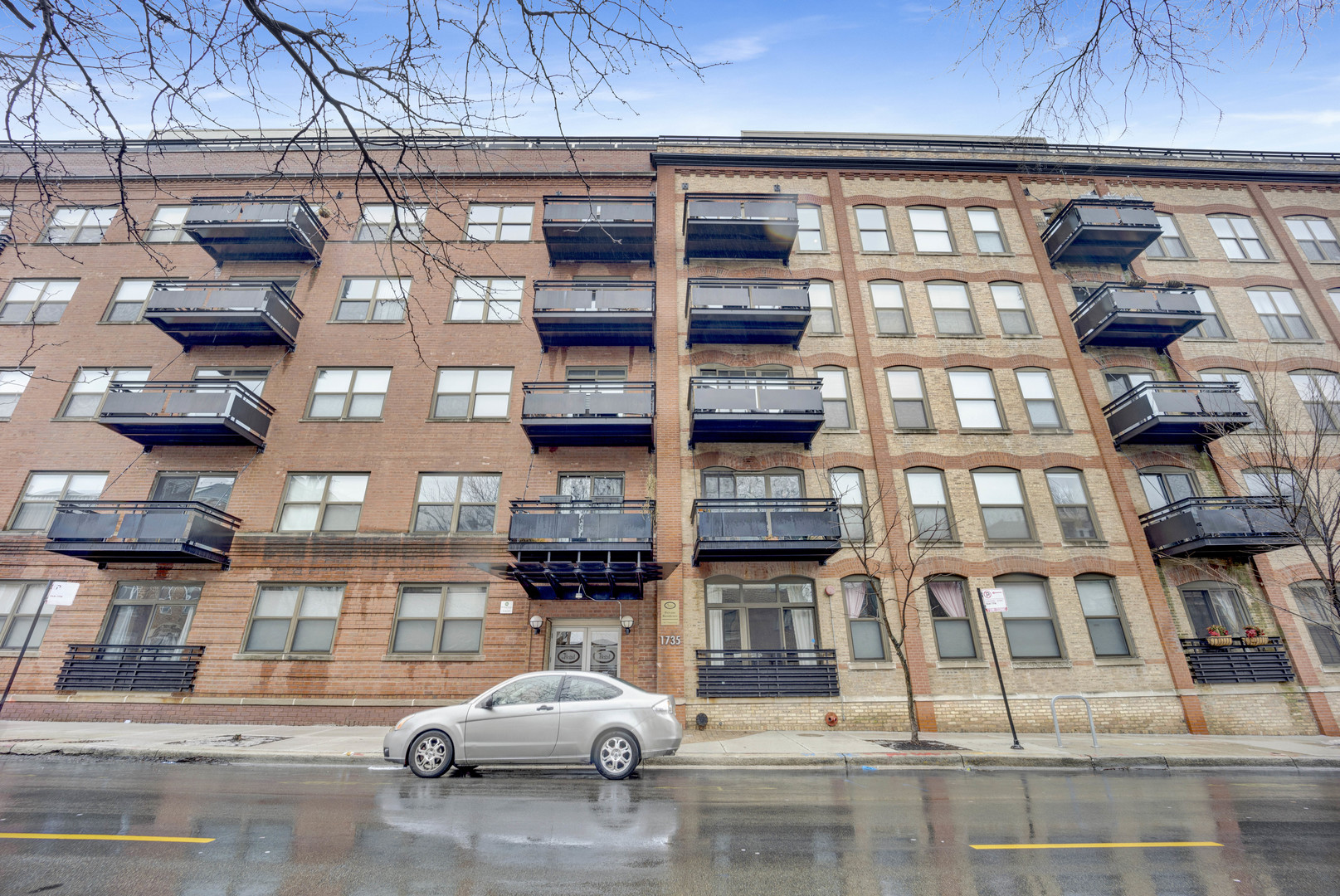 1735 W Diversey Parkway Unit: 105