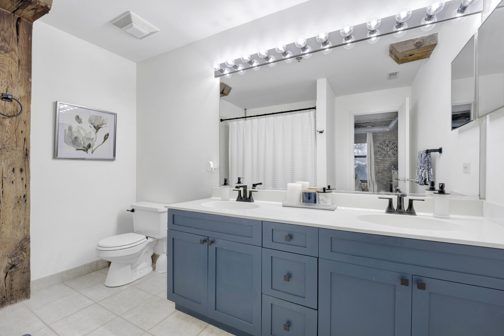 1735 W Diversey Parkway Unit: 105