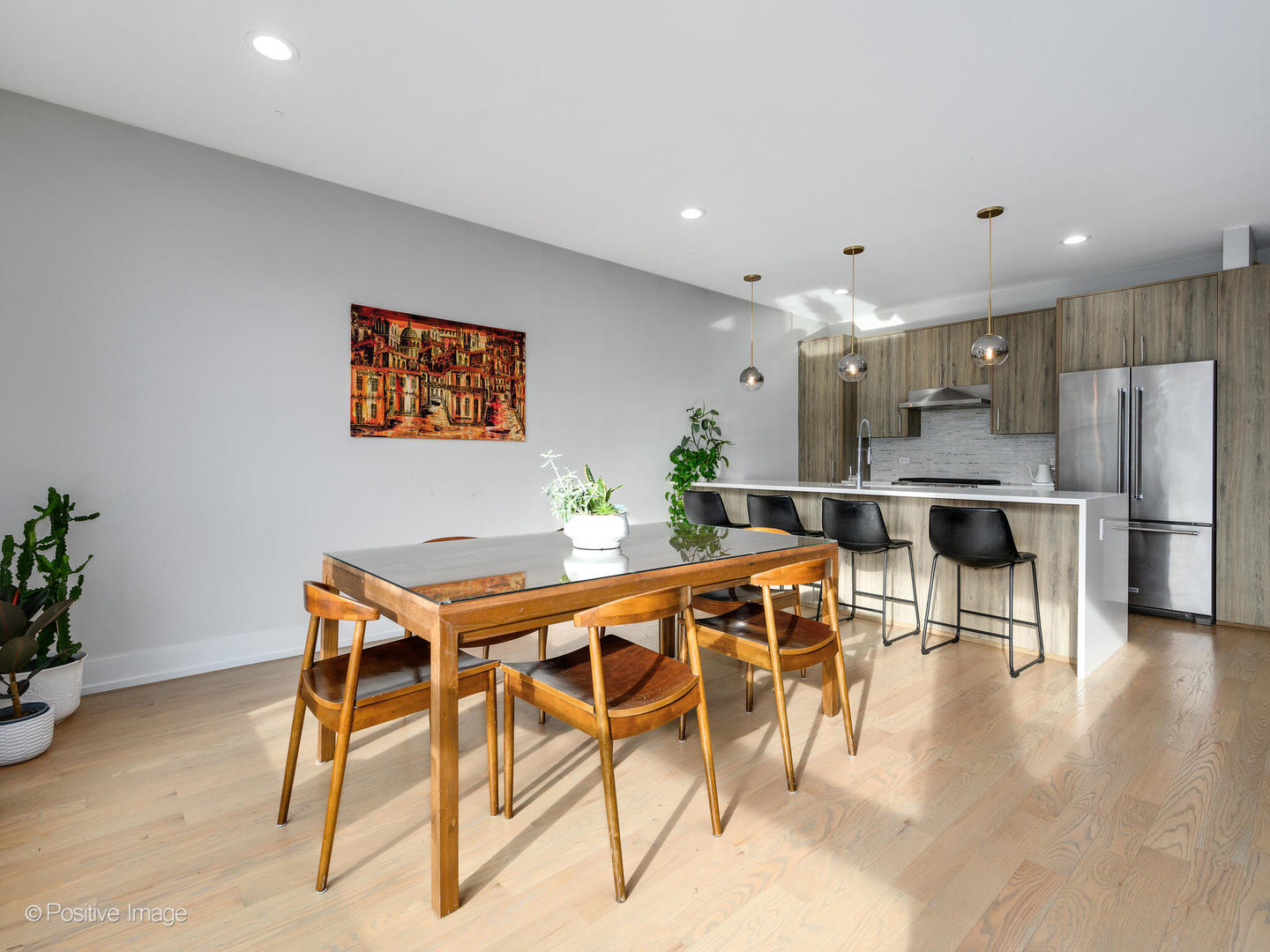 722 W 17th Place Unit: 2W