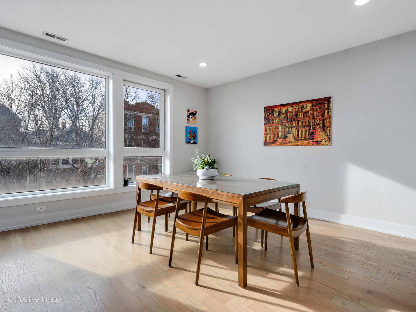 722 W 17th Place Unit: 2W