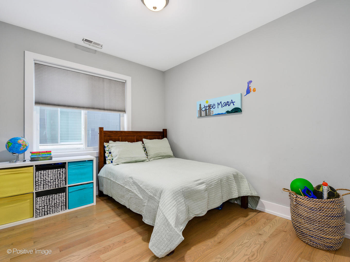 722 W 17th Place Unit: 2W