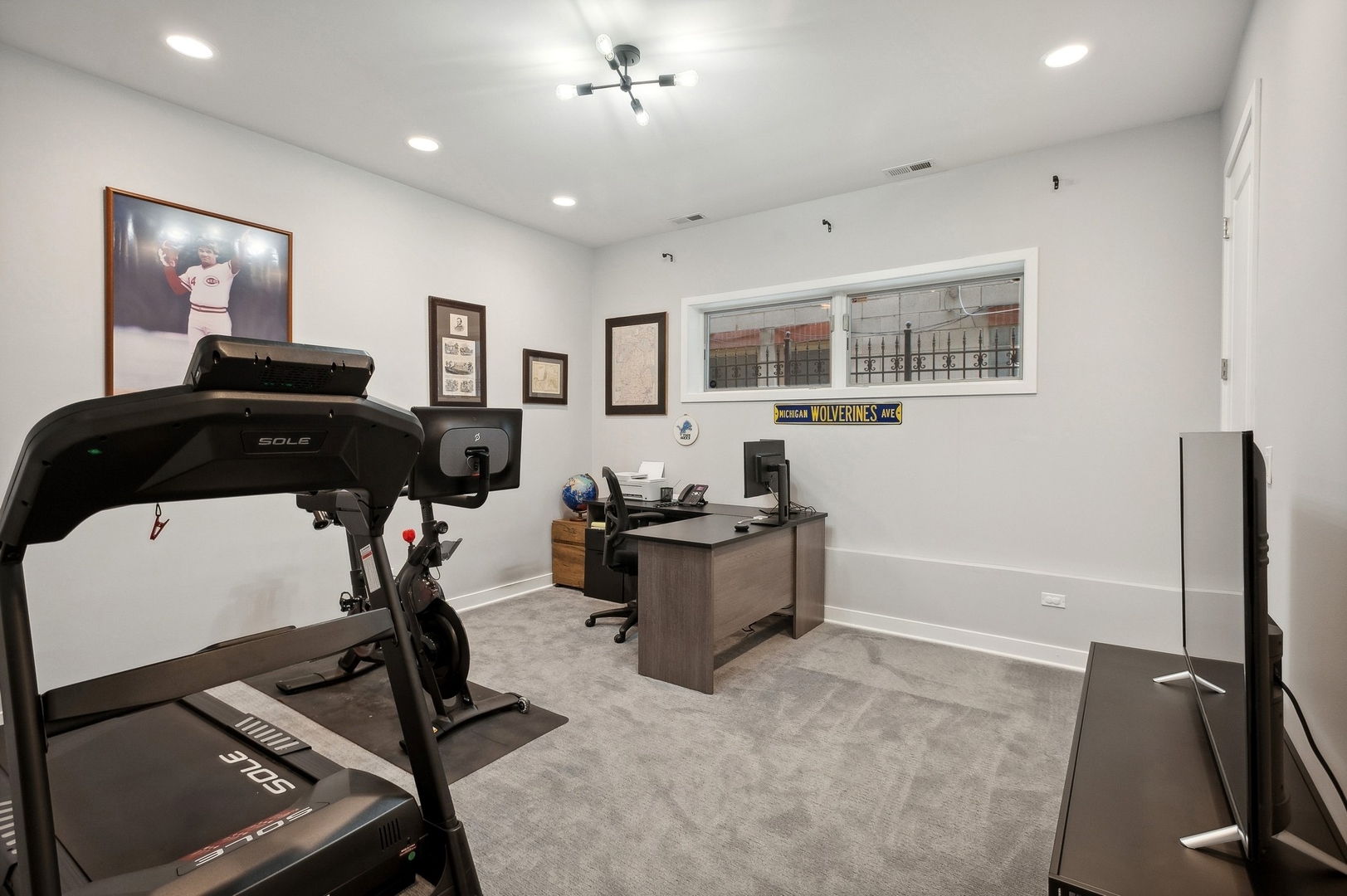 1438 N WOOD Street Unit: 1