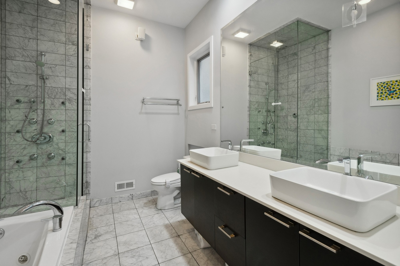 1438 N WOOD Street Unit: 1