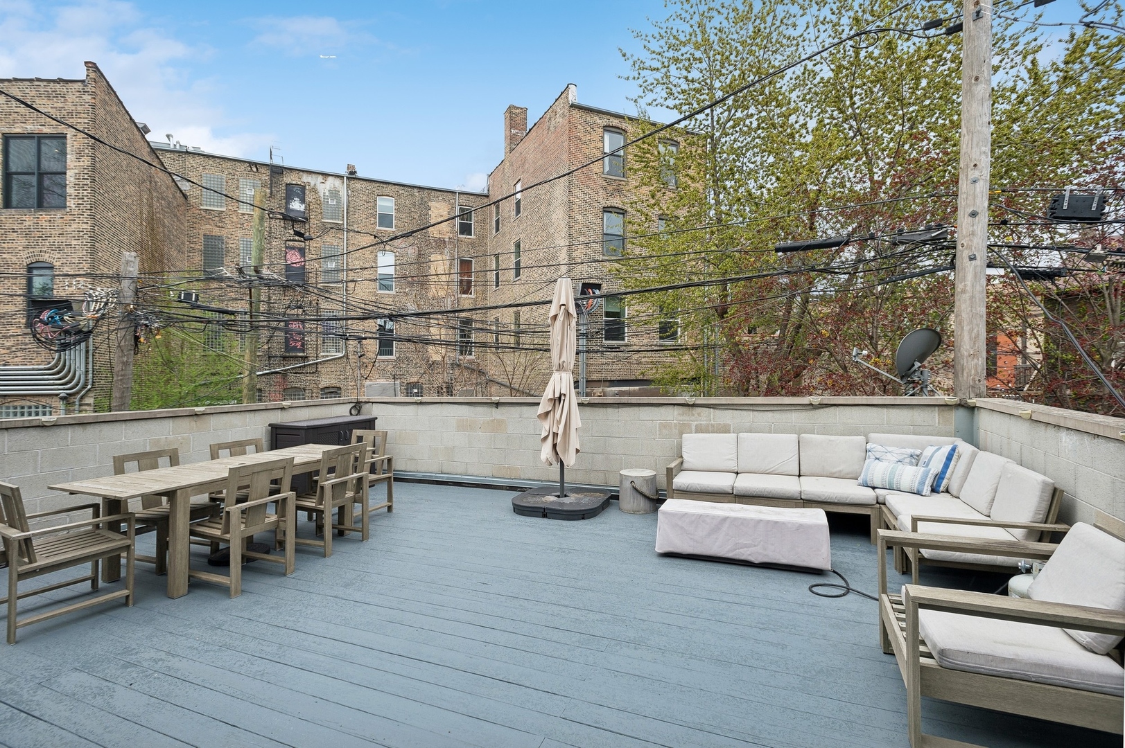 1438 N WOOD Street Unit: 1