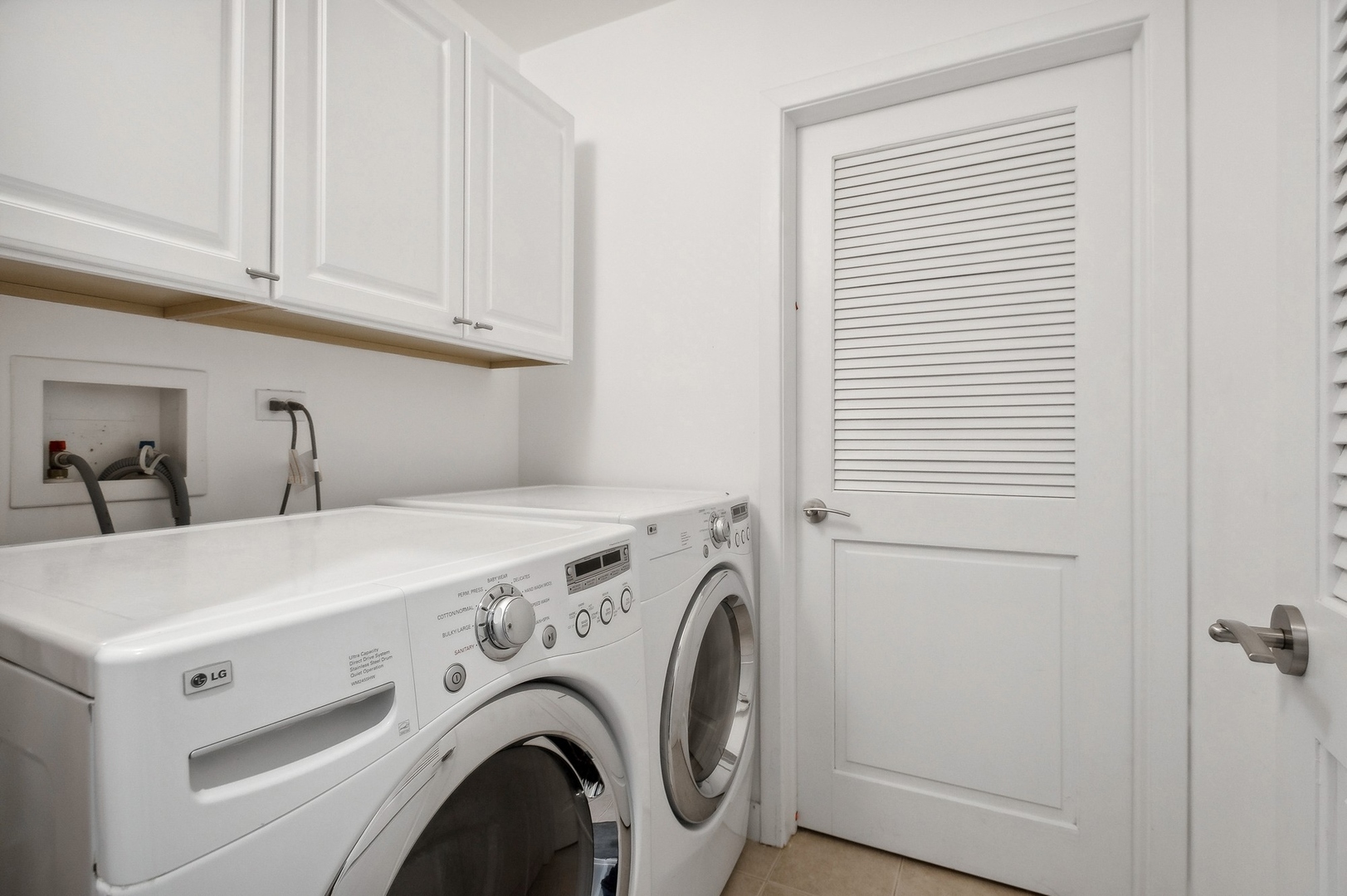 1438 N WOOD Street Unit: 1