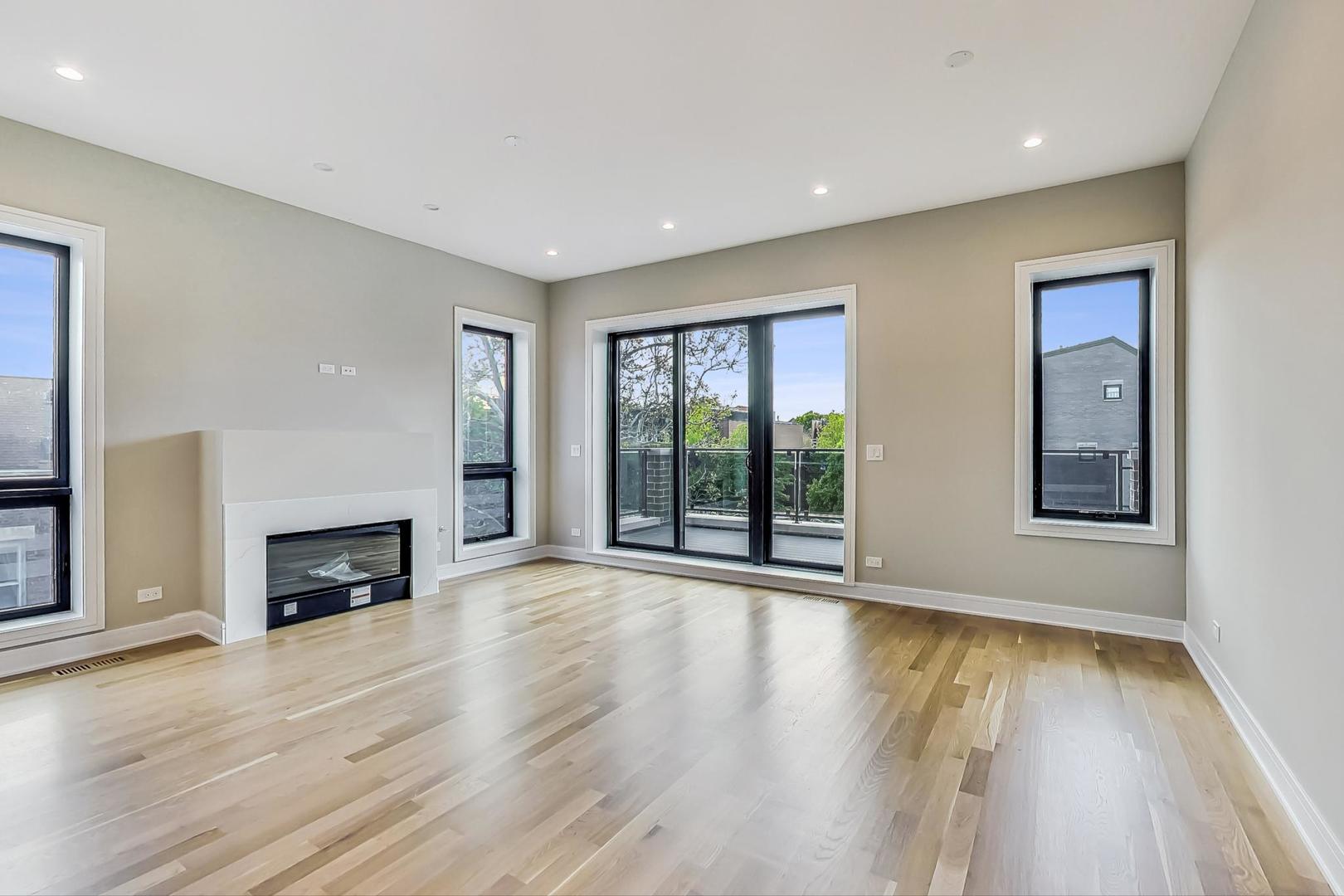 847 N Paulina Street Unit: 3
