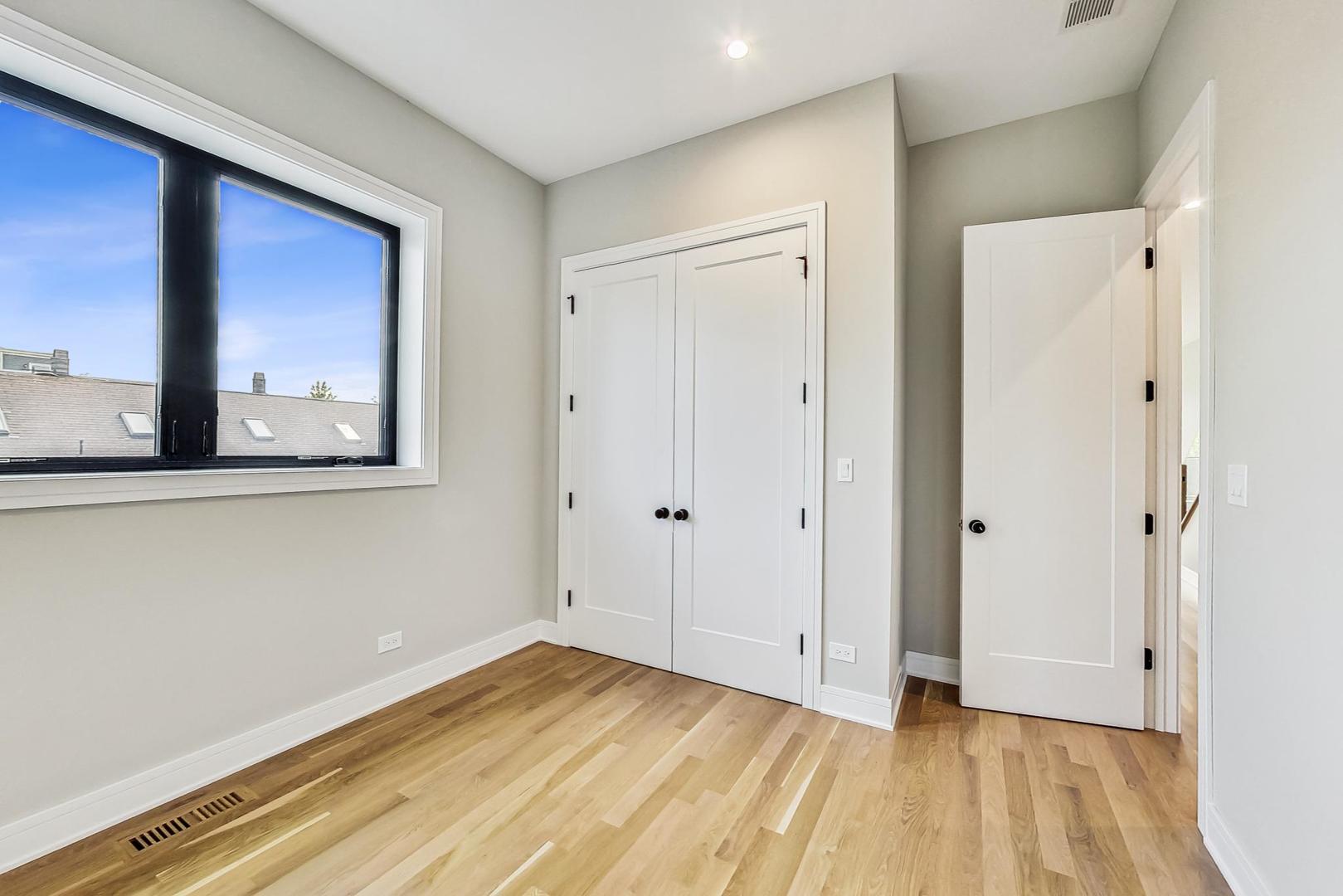 847 N Paulina Street Unit: 3