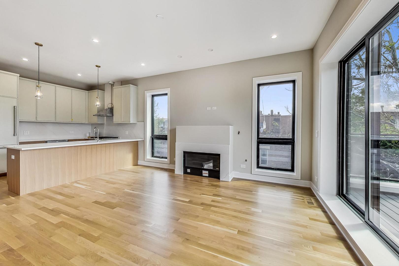 847 N Paulina Street Unit: 3