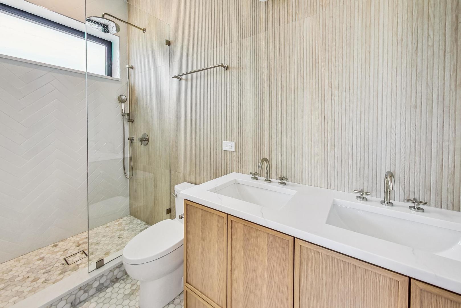 847 N Paulina Street Unit: 3