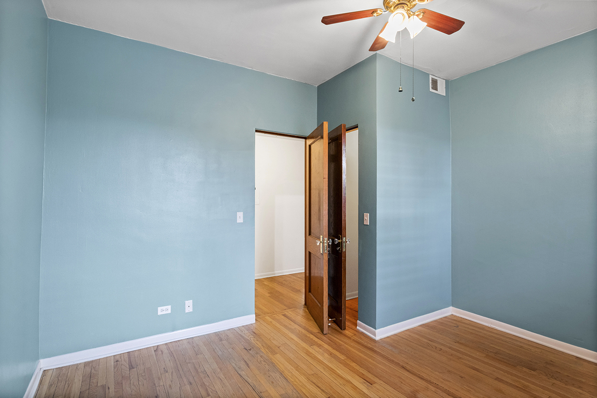 3615 W Byron Street Unit: 2A