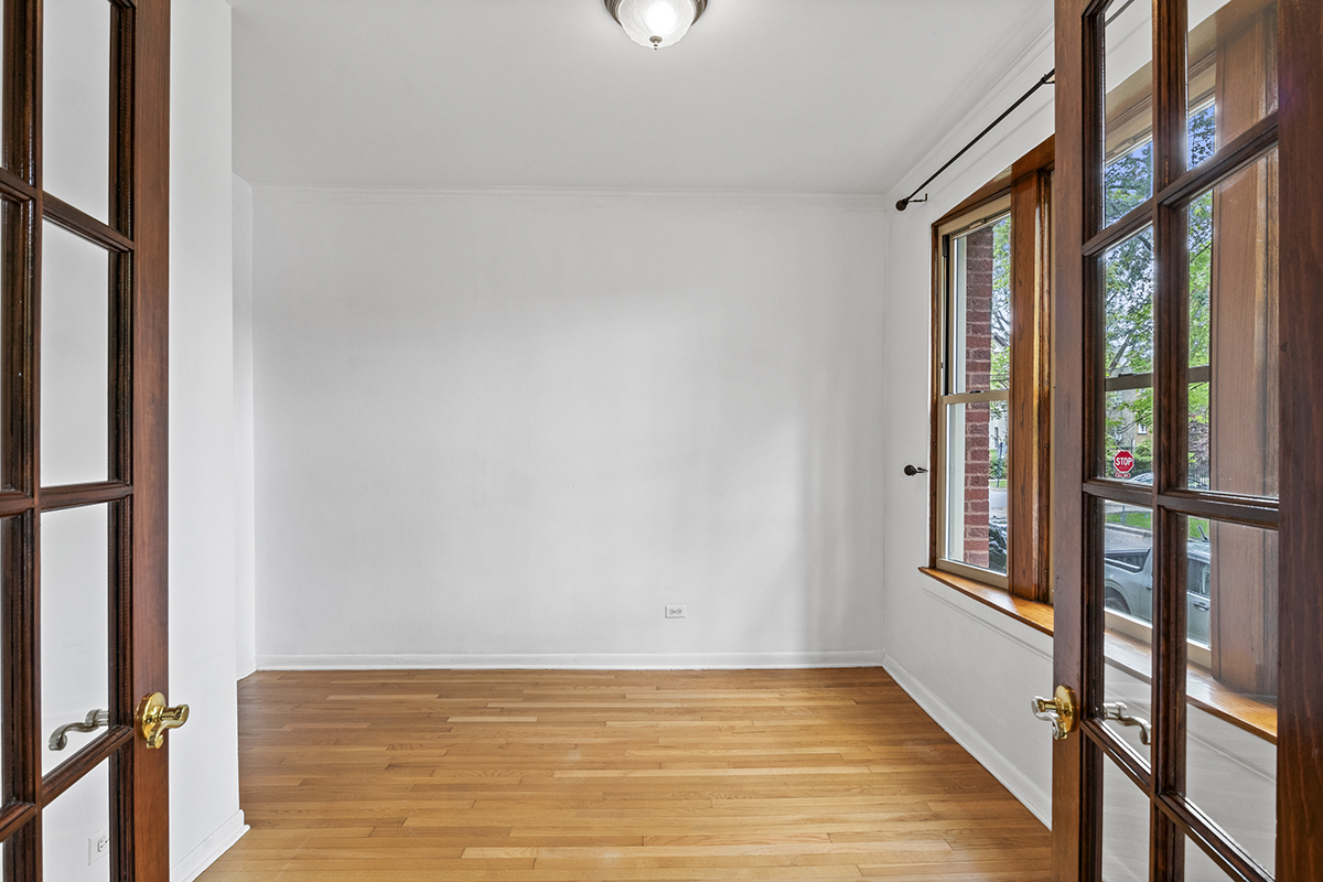 3615 W Byron Street Unit: 2A