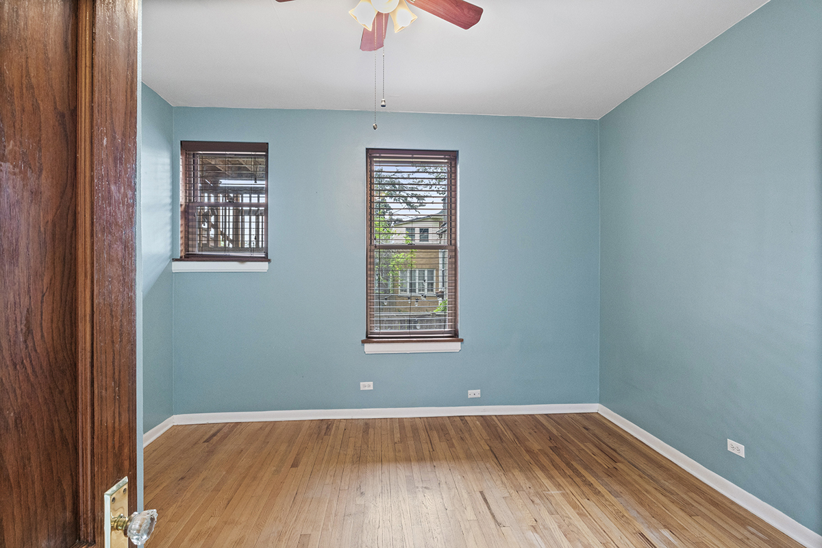 3615 W Byron Street Unit: 2A