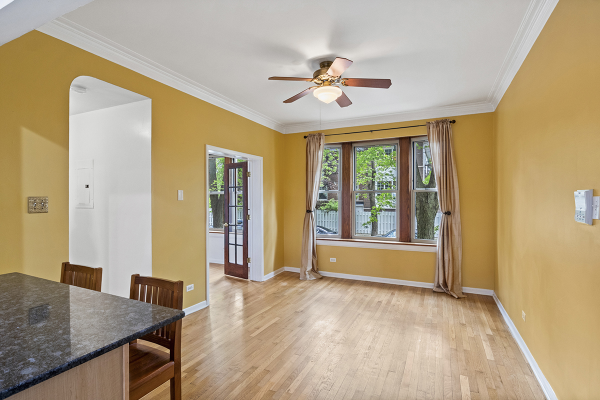 3615 W Byron Street Unit: 2A