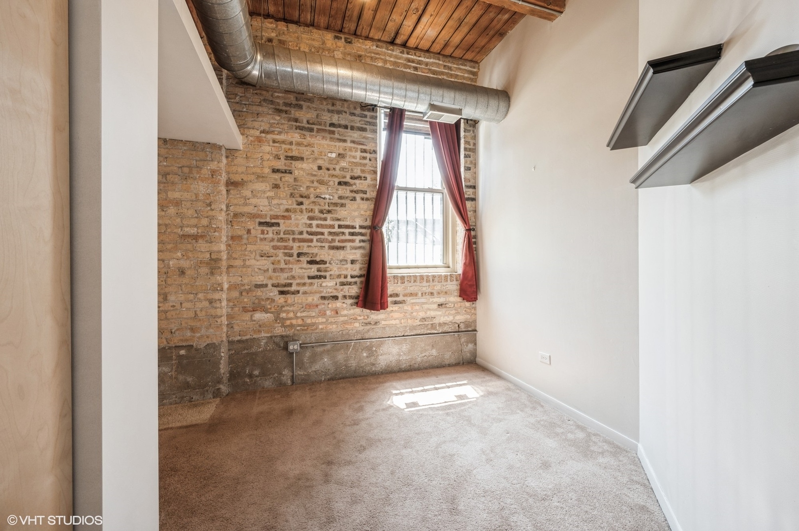 1740 N Maplewood Avenue Unit: 111