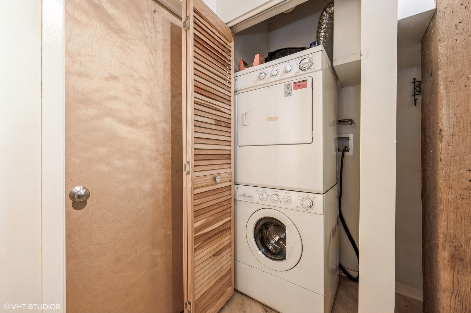 1740 N Maplewood Avenue Unit: 111