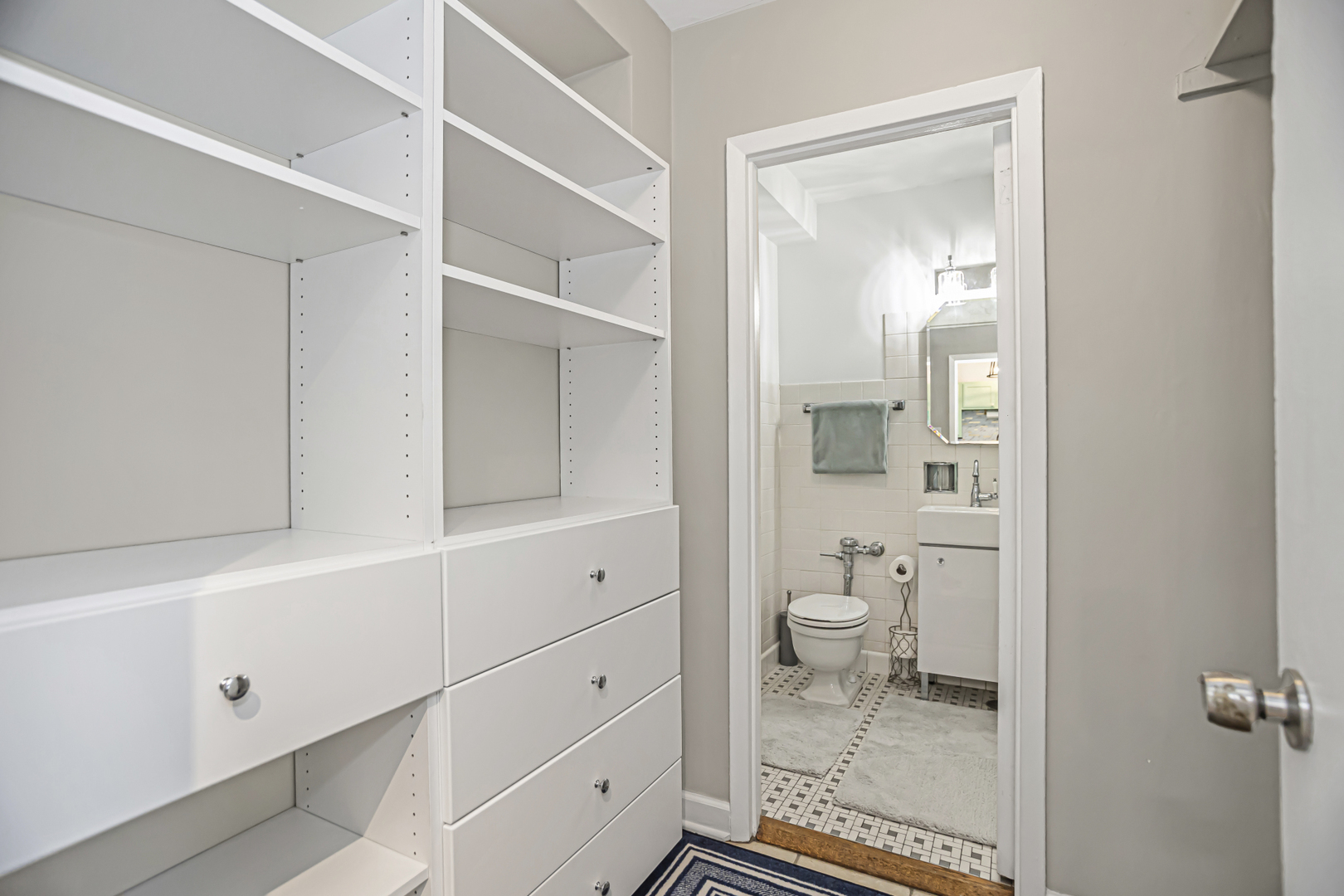 4880 N Marine Drive Unit: 608