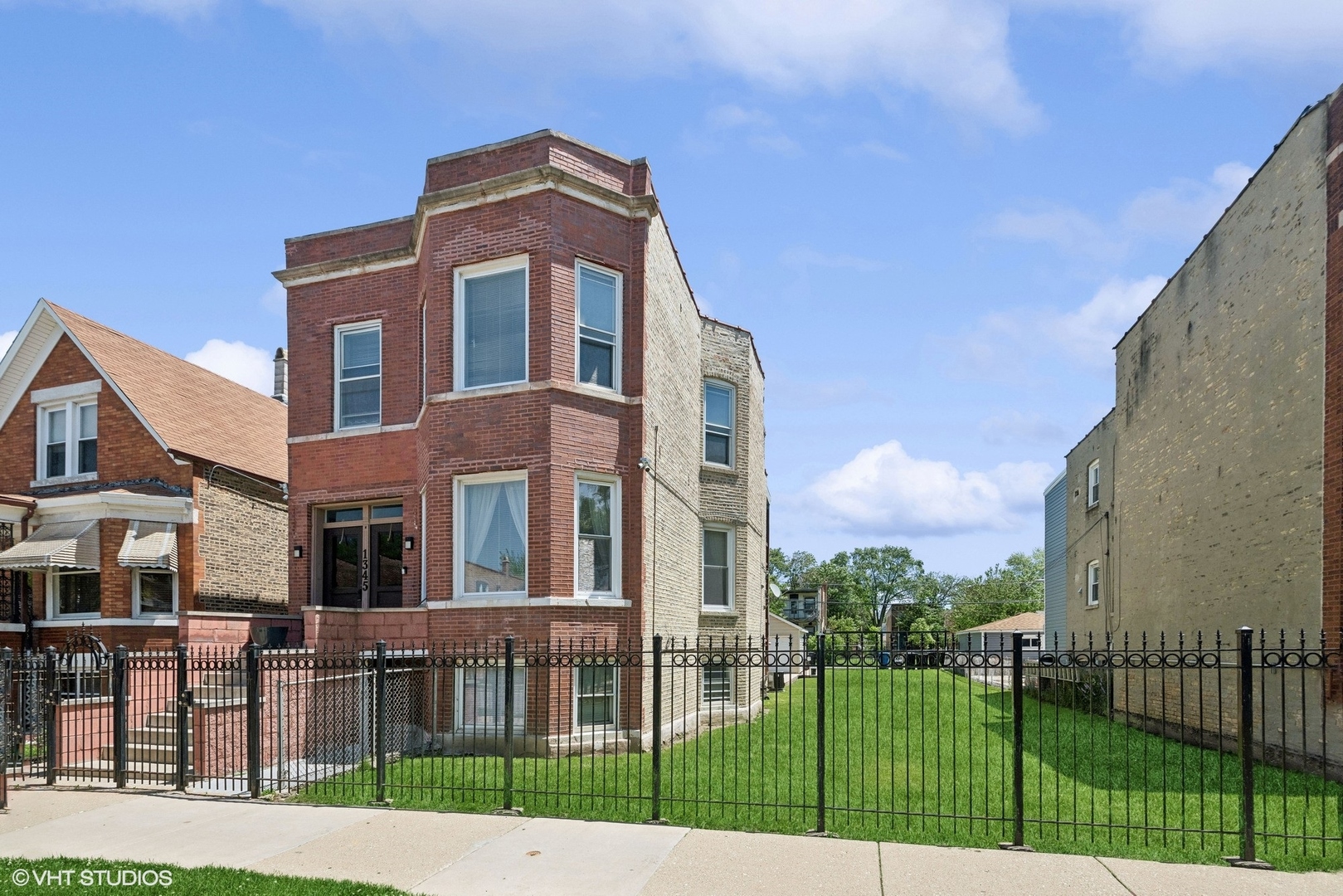 1345 N Hamlin Avenue