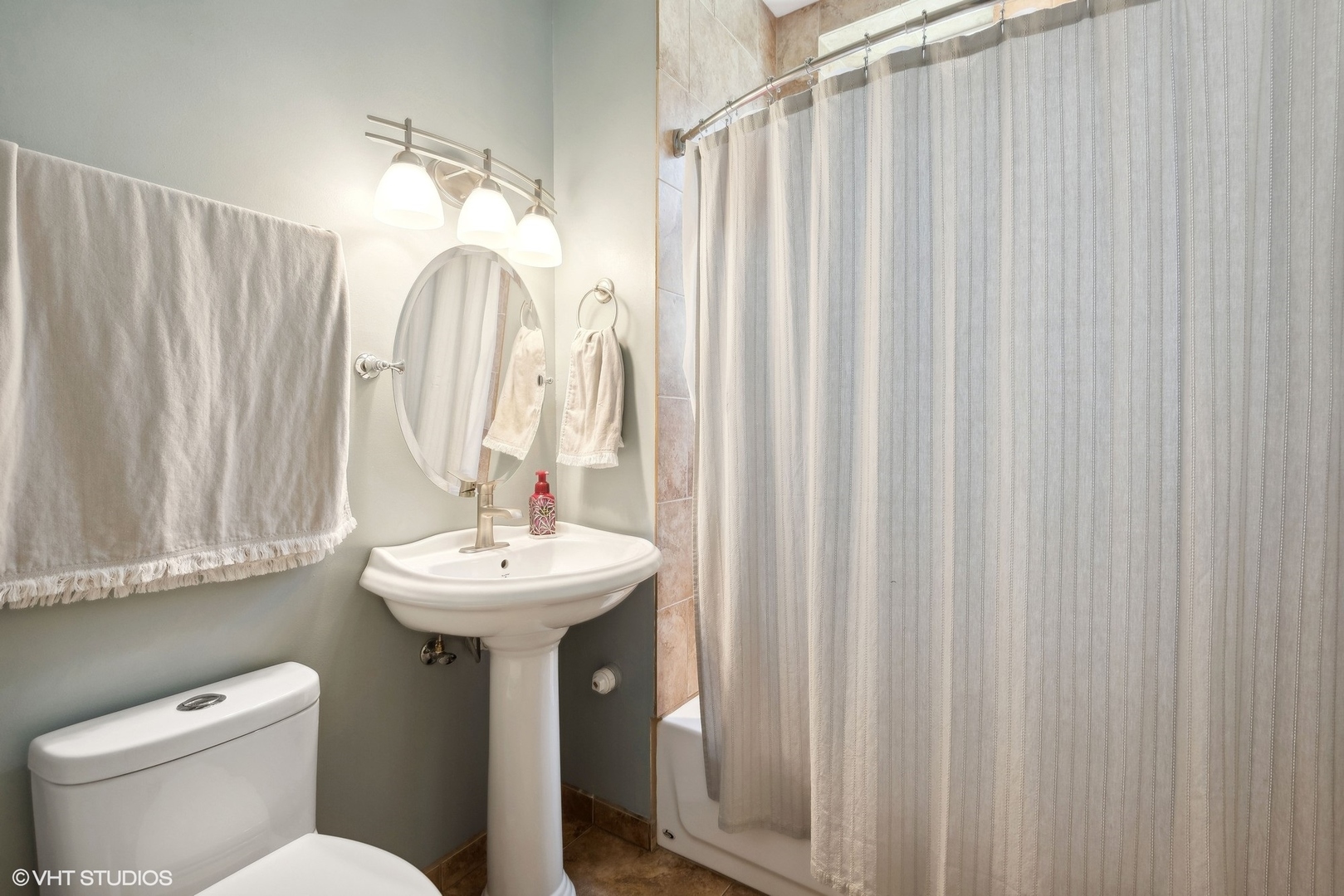 1345 N Hamlin Avenue