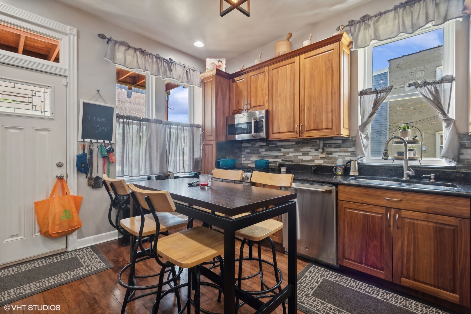 1345 N Hamlin Avenue