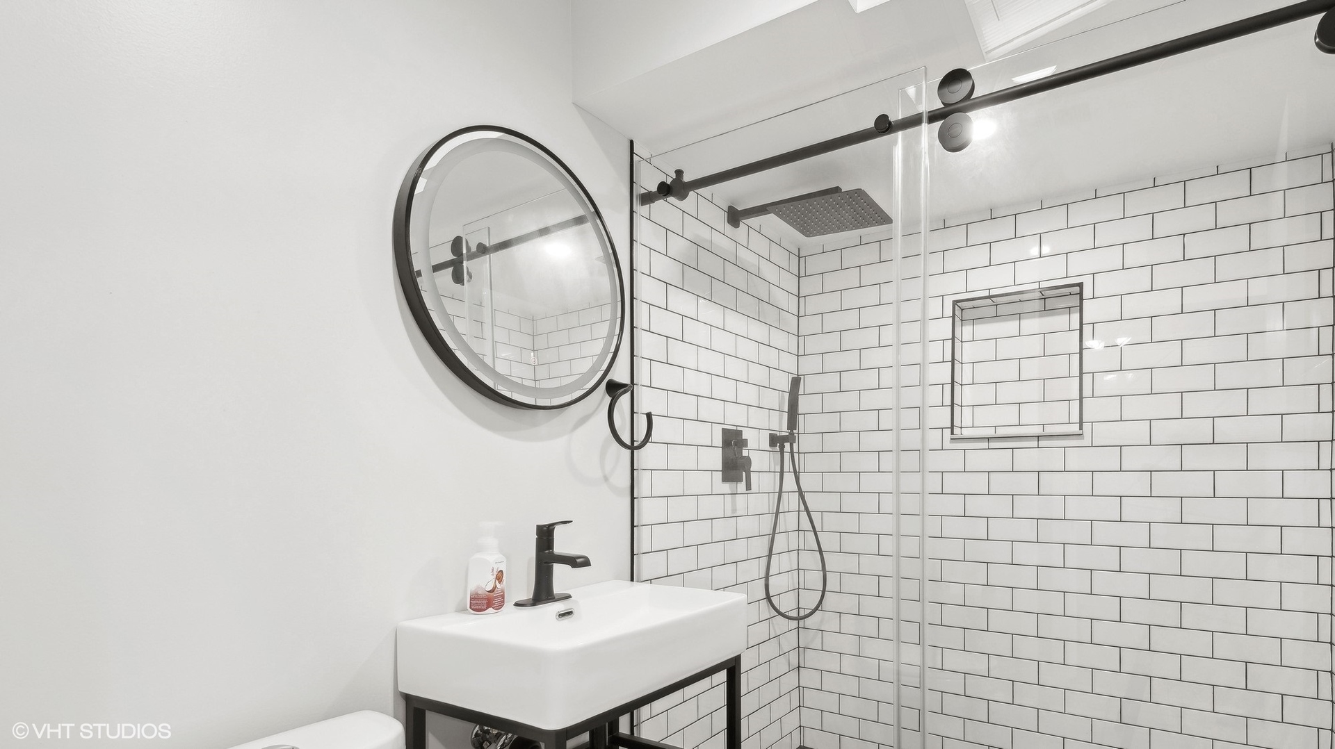 1345 N Hamlin Avenue