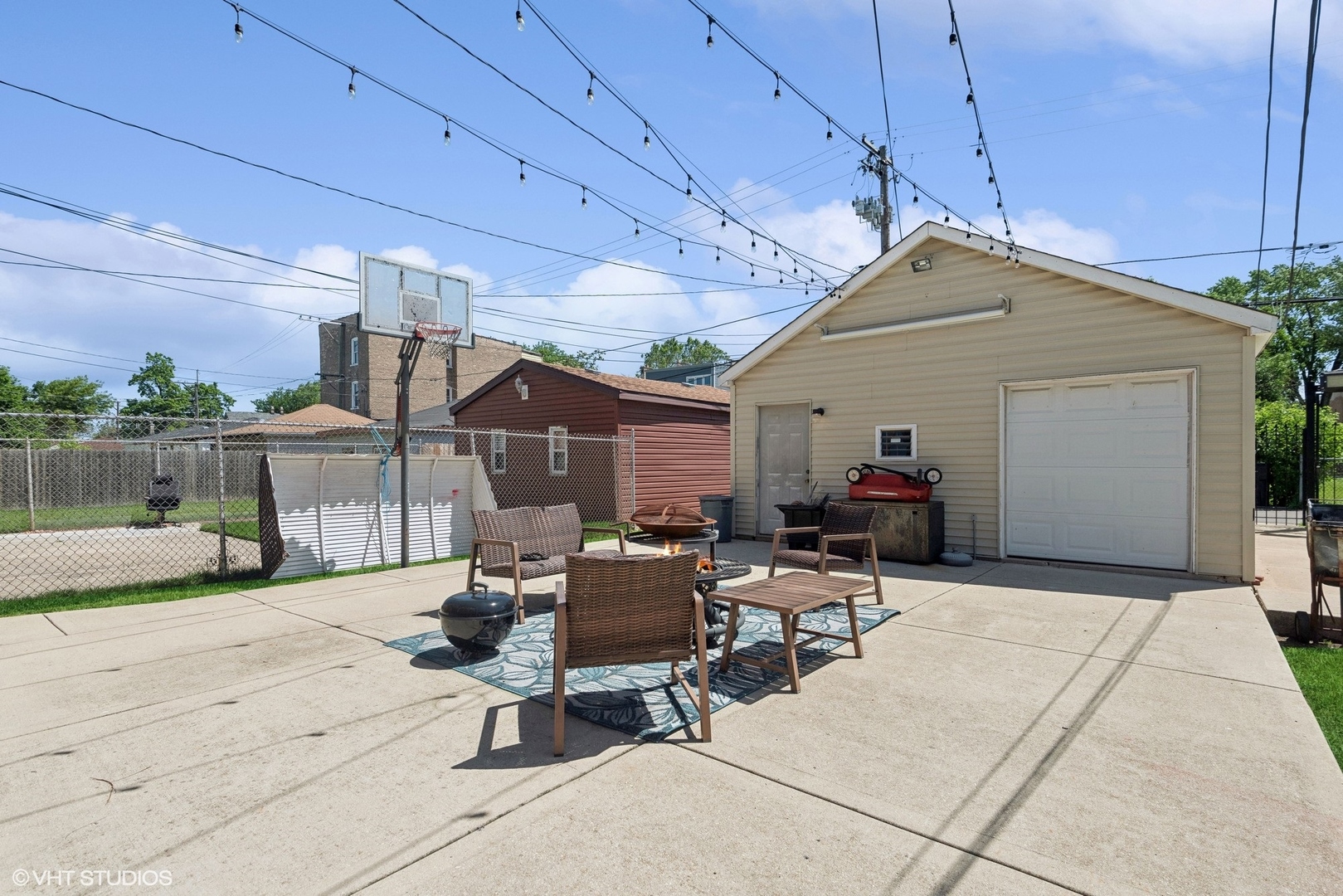 1345 N Hamlin Avenue