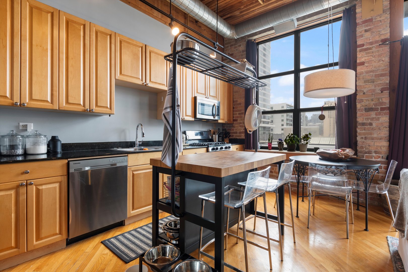 1801 S Michigan Avenue Unit: 604