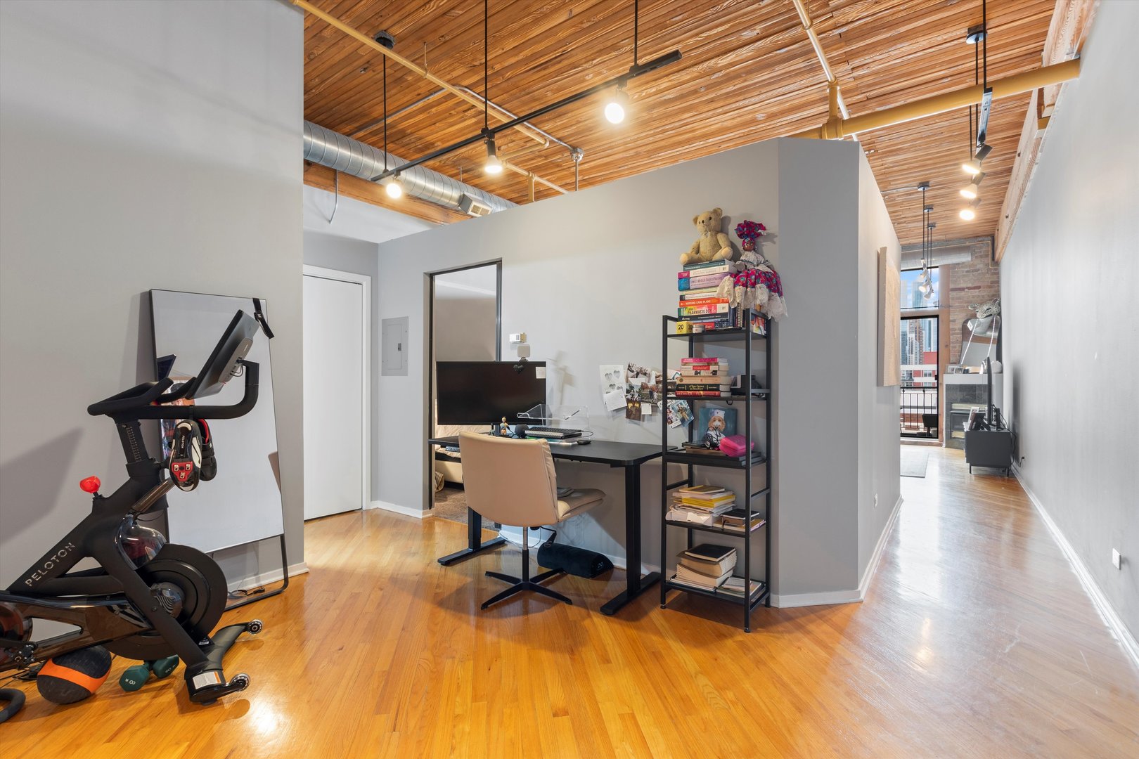 1801 S Michigan Avenue Unit: 604