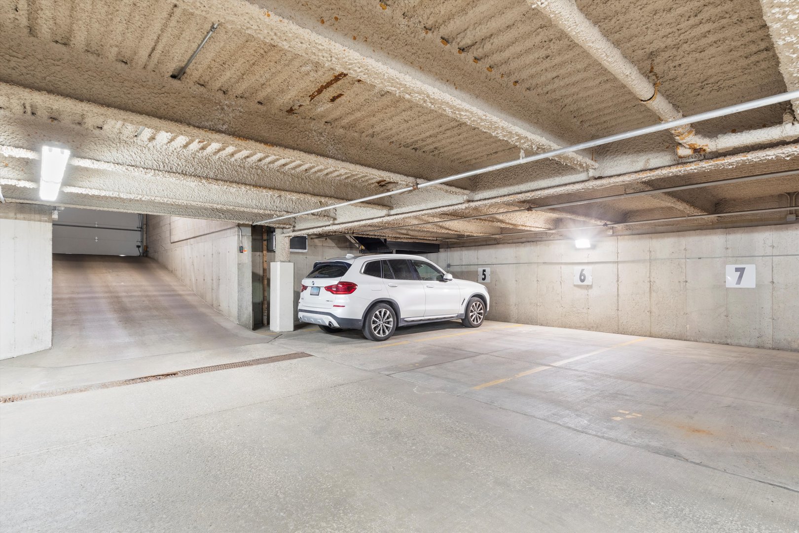 1801 S Michigan Avenue Unit: 604