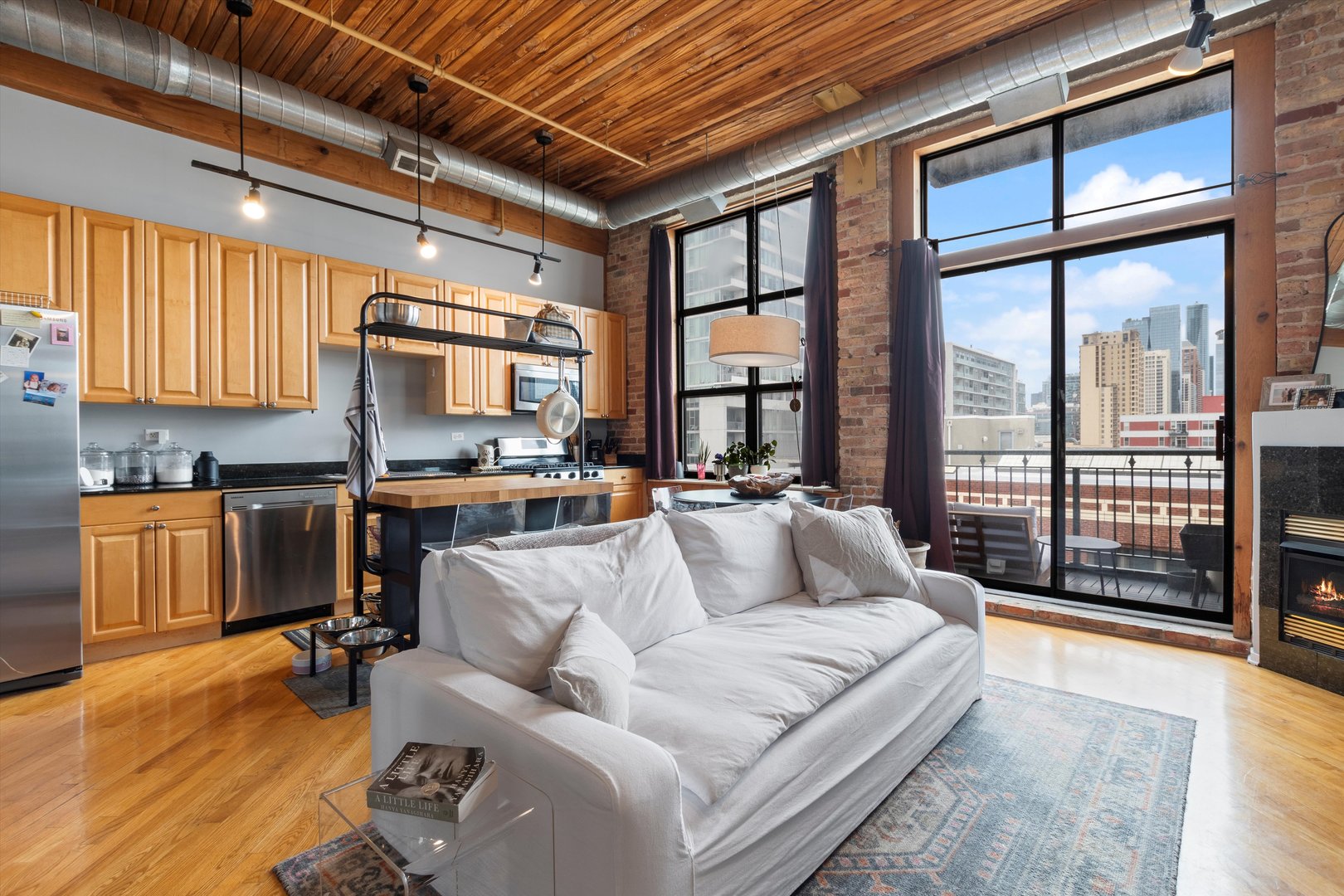1801 S Michigan Avenue Unit: 604