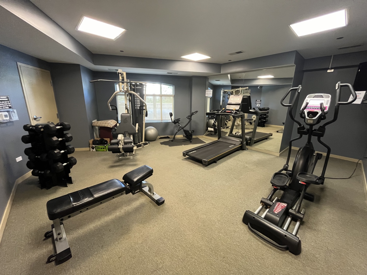 1075 W Roosevelt Road Unit: 303