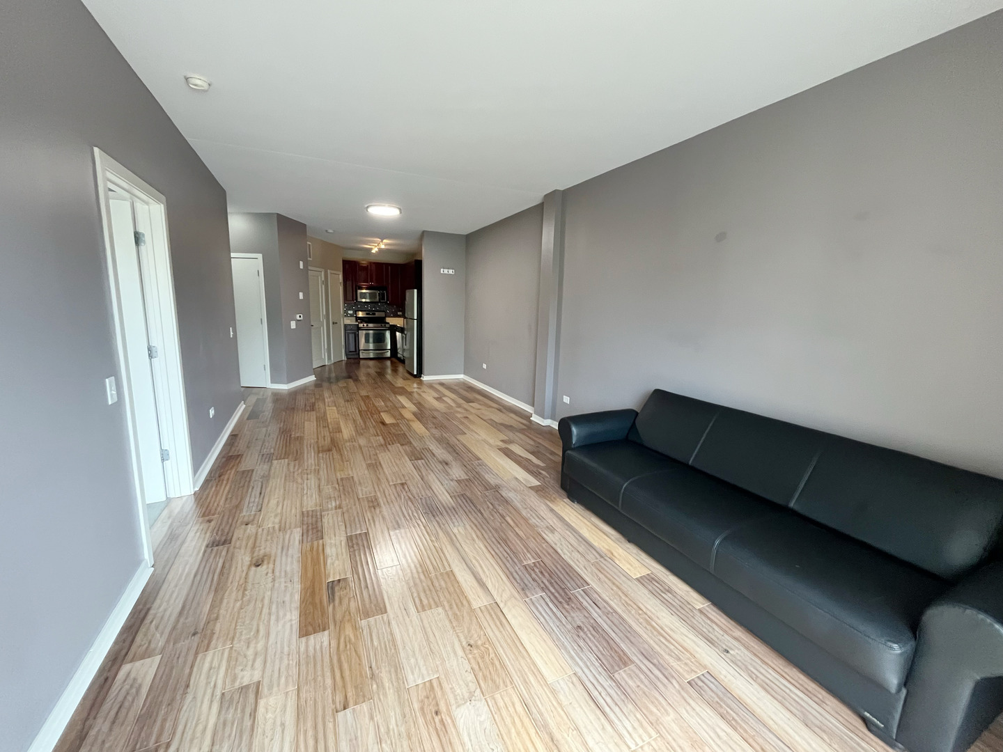 1075 W Roosevelt Road Unit: 303