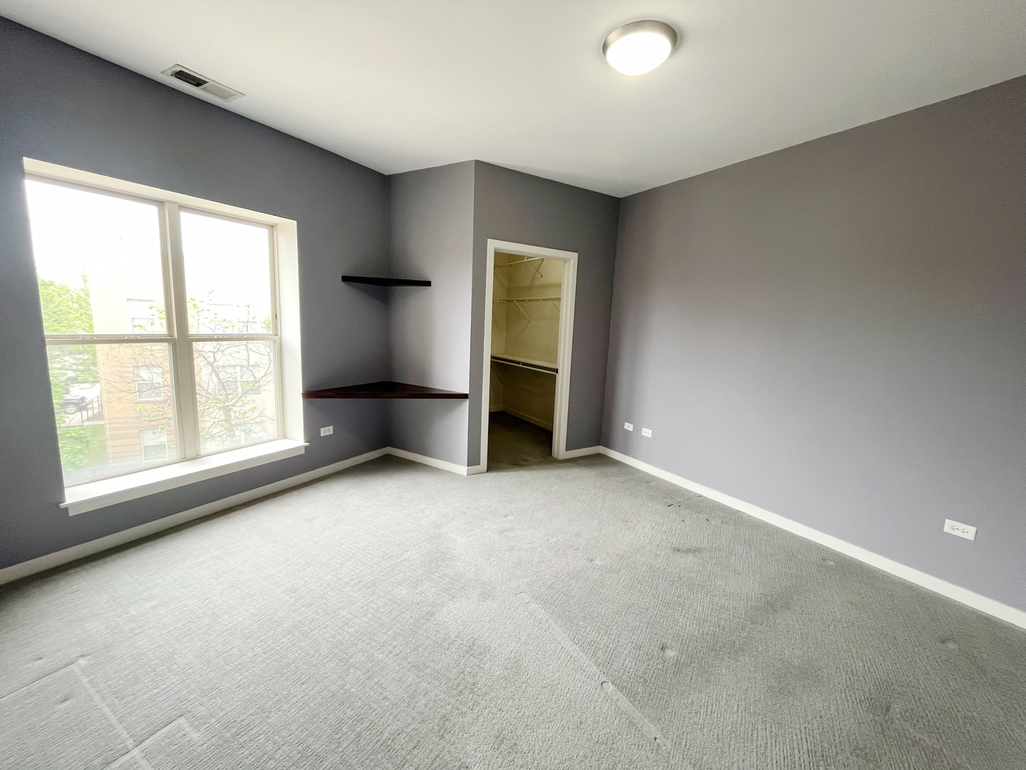 1075 W Roosevelt Road Unit: 303