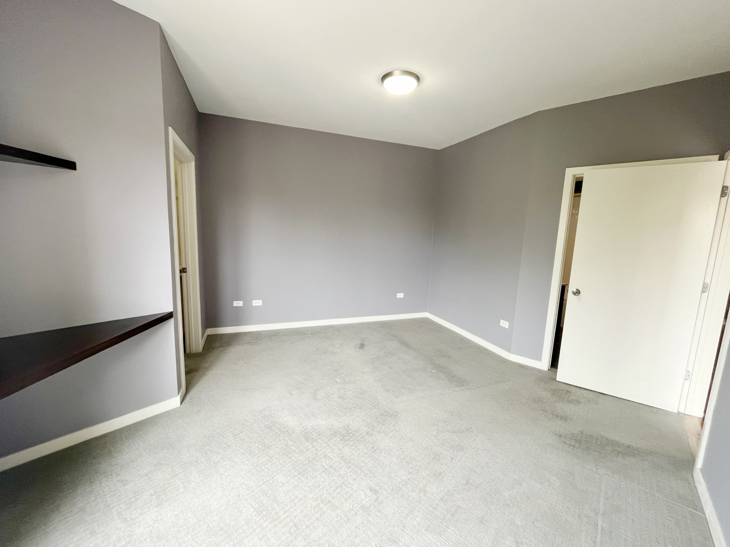 1075 W Roosevelt Road Unit: 303