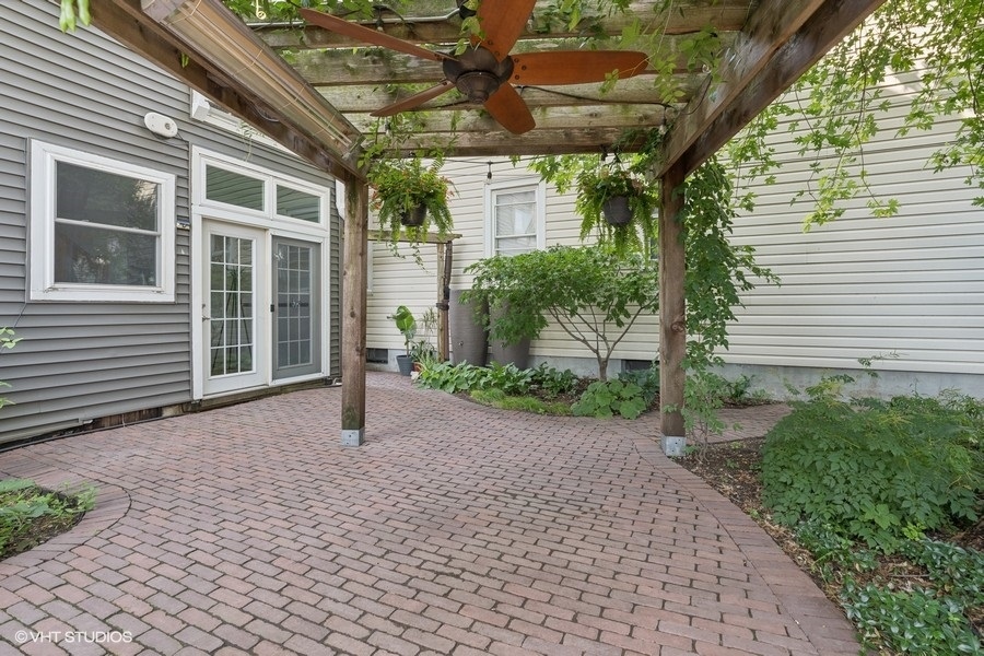 2930 N Gresham Avenue