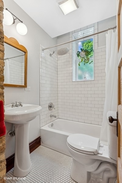 2930 N Gresham Avenue