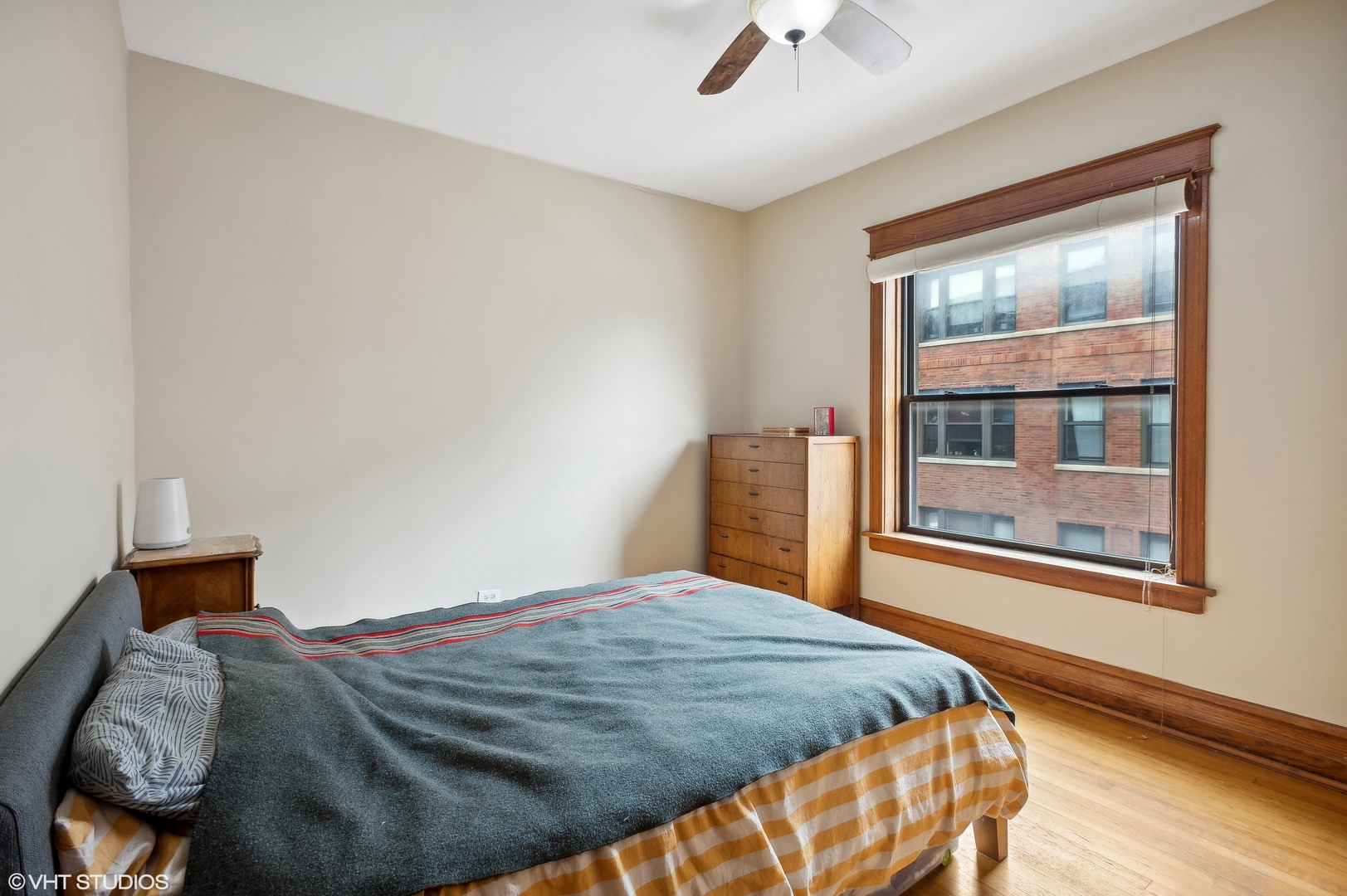 2331 N Kedzie Boulevard Unit: 2W