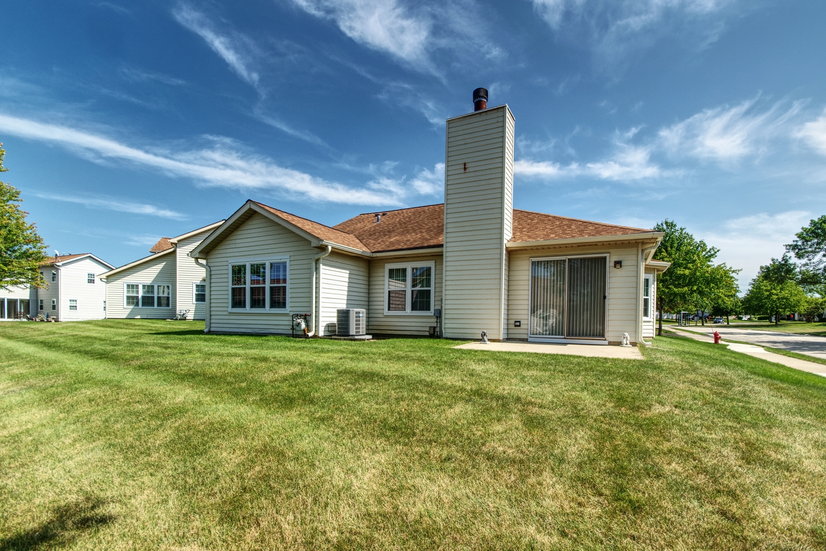 21320 W SILKTREE Circle