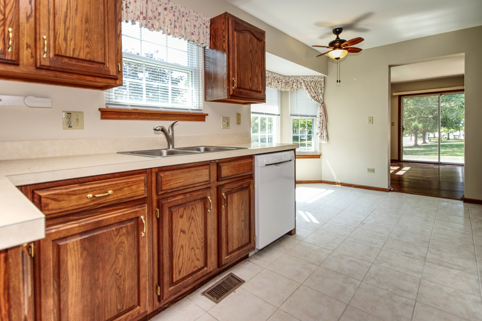 21320 W SILKTREE Circle