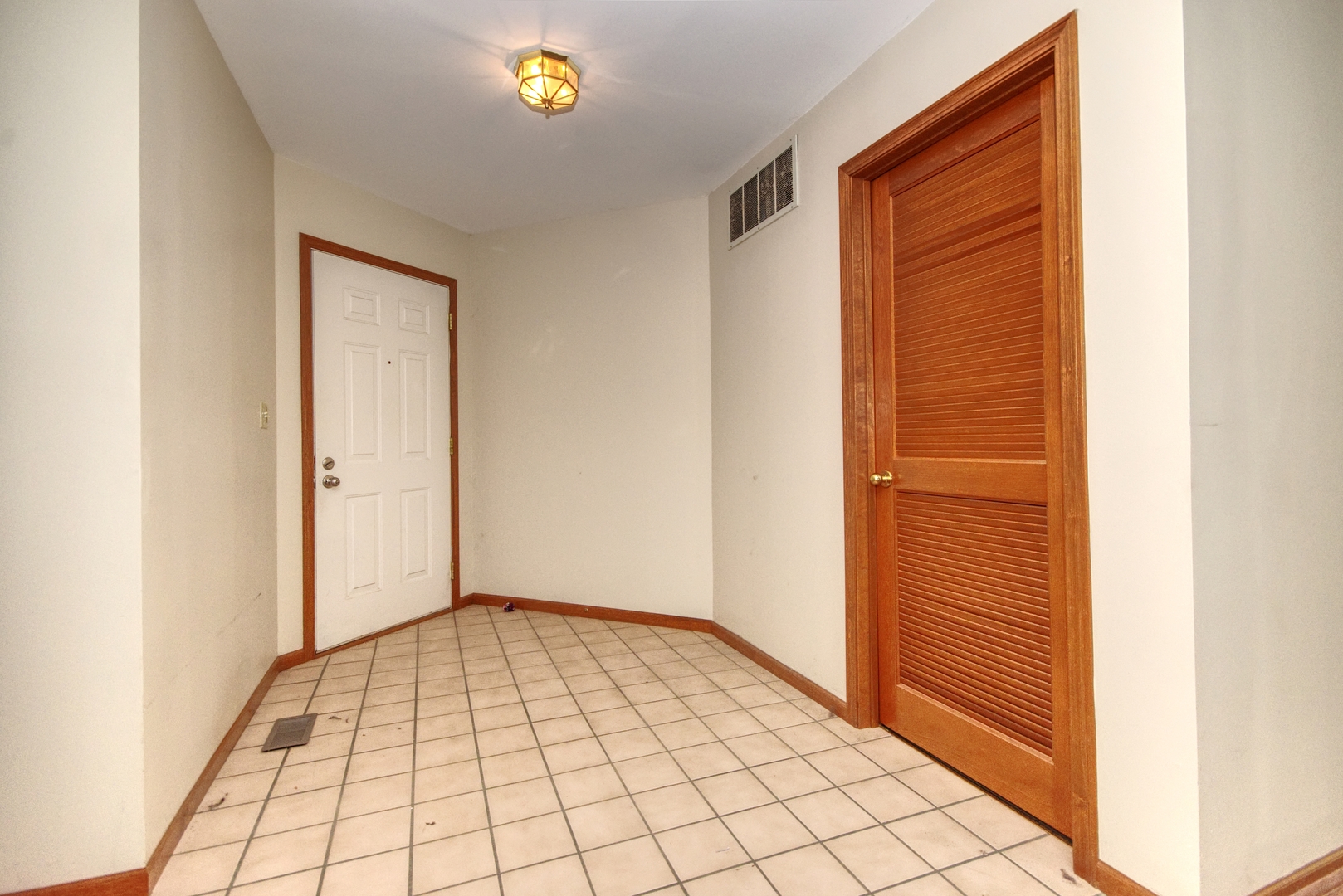 21320 W SILKTREE Circle