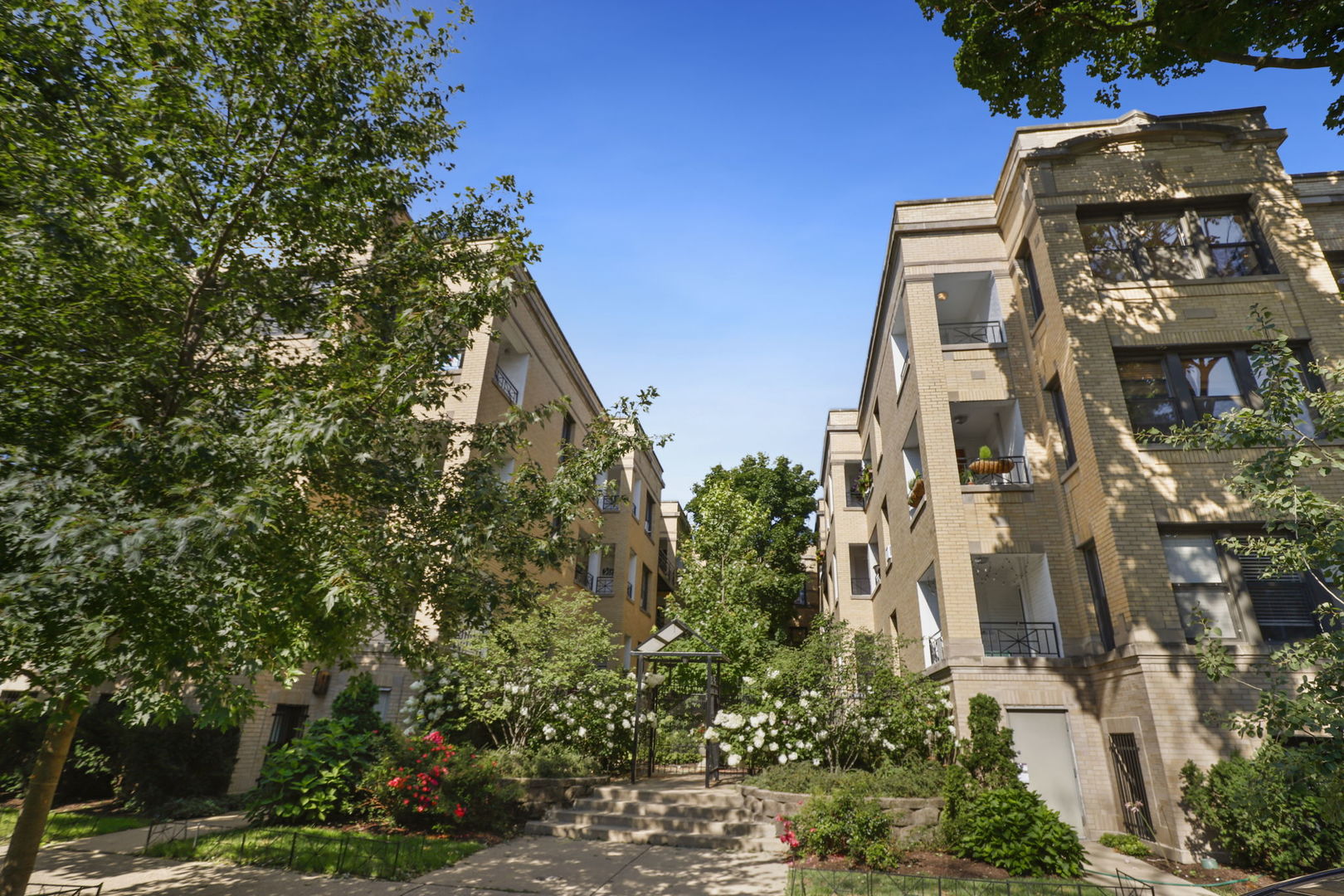 5924 N Paulina Street Unit: 3E