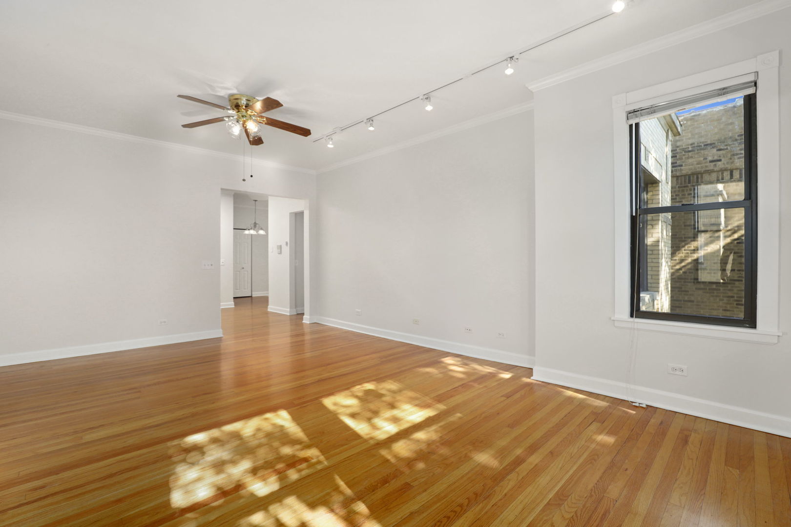 5924 N Paulina Street Unit: 3E