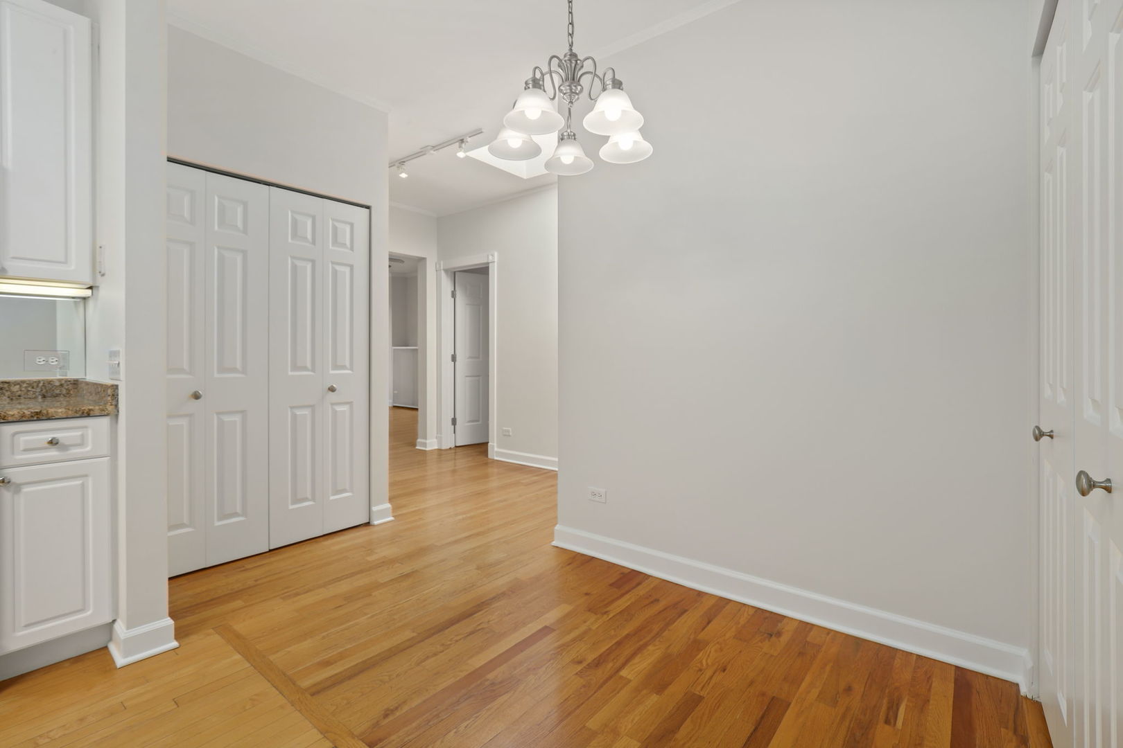 5924 N Paulina Street Unit: 3E