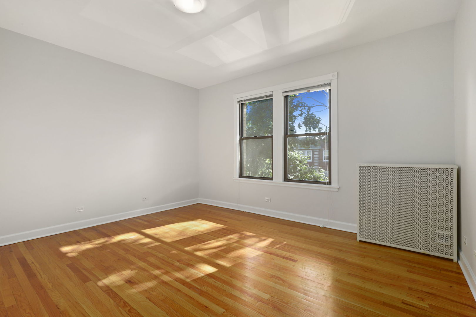 5924 N Paulina Street Unit: 3E
