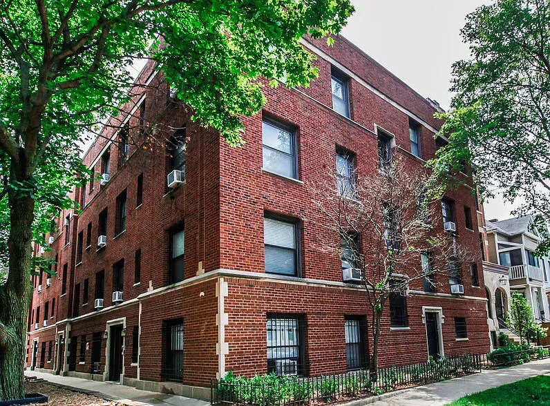 925 W Schubert Avenue Unit: 1C