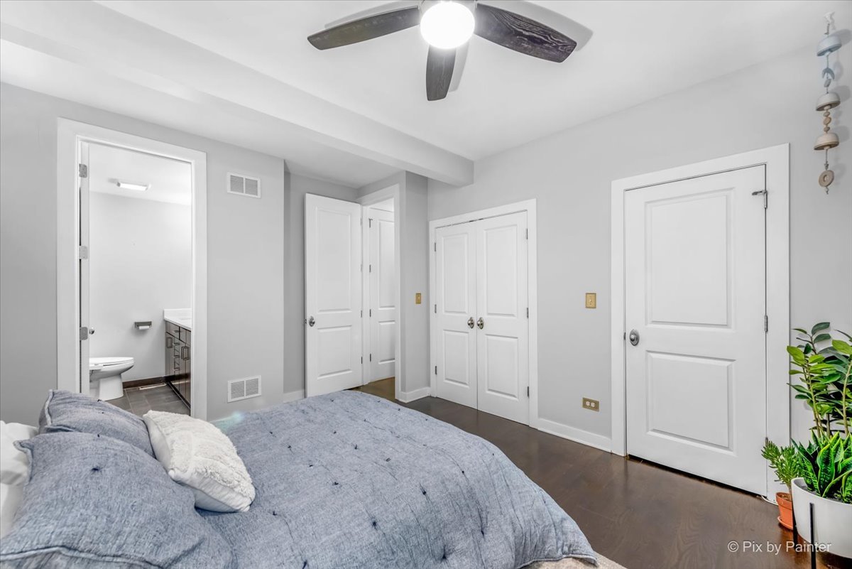 1525 N Claremont Avenue Unit: 1B