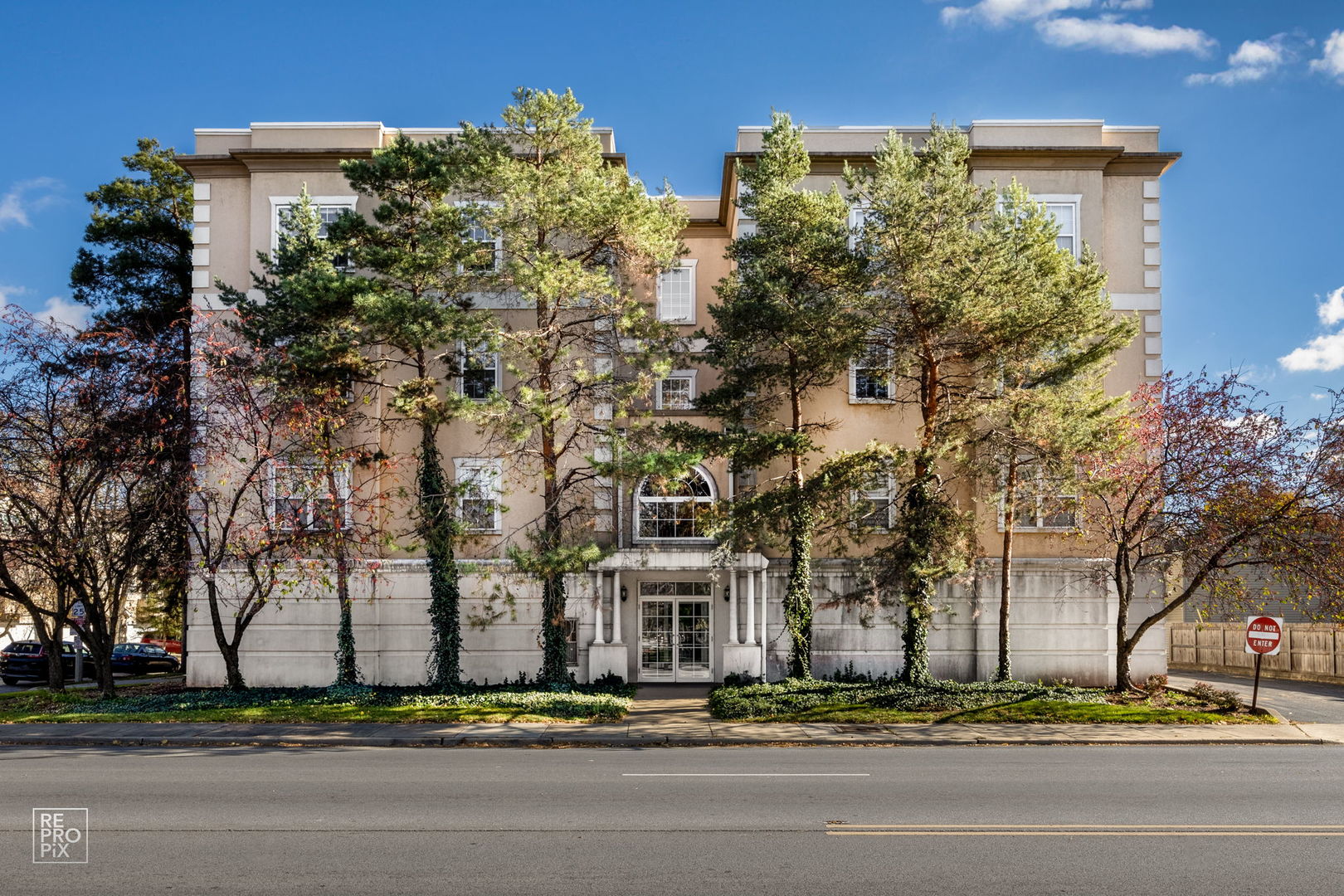 1135 Schneider Avenue Unit: 3B