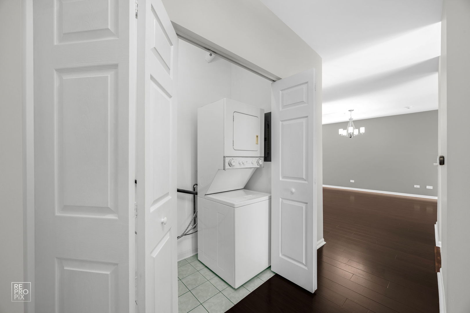 1135 Schneider Avenue Unit: 3B