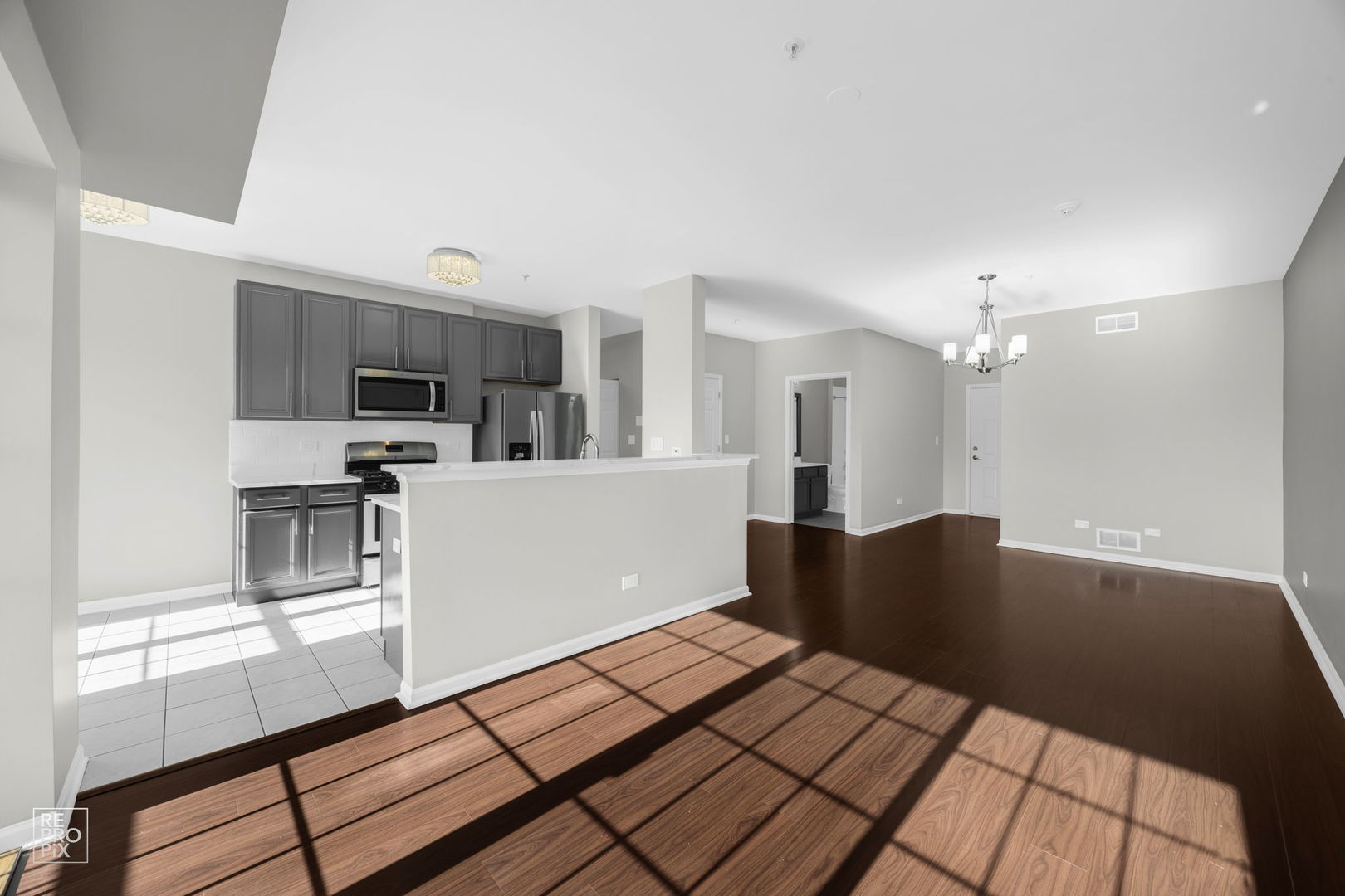 1135 Schneider Avenue Unit: 3B