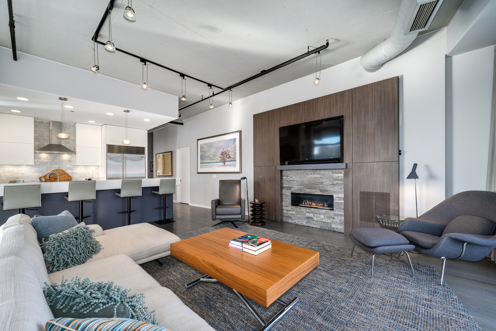 333 N Canal Street Unit: 3006